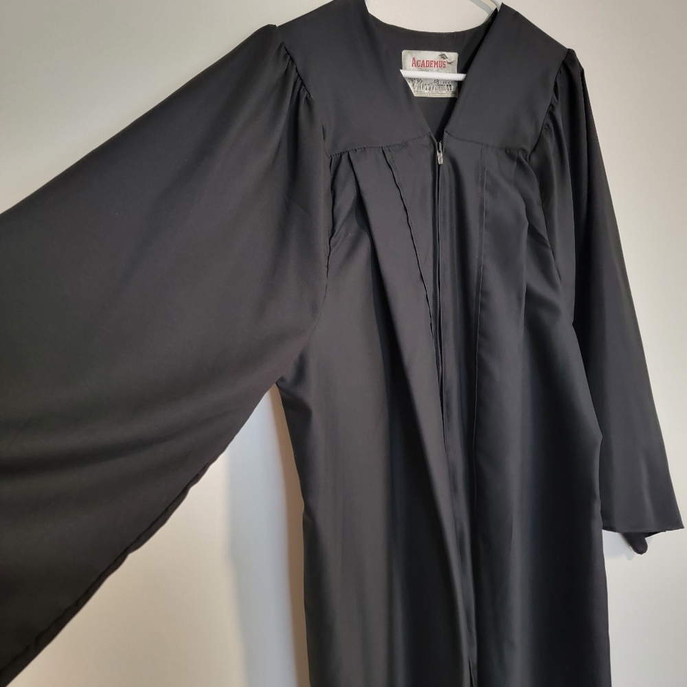Graduation Gown - Picture 2 of 4